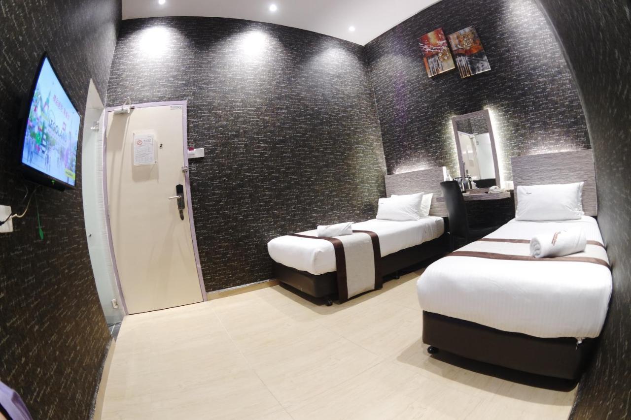 Here Hotel Skudai Ngoại thất bức ảnh