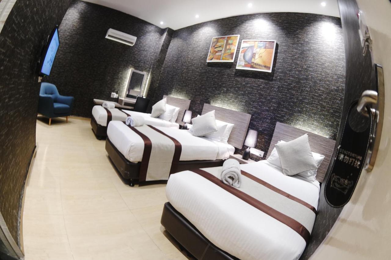 Here Hotel Skudai Ngoại thất bức ảnh