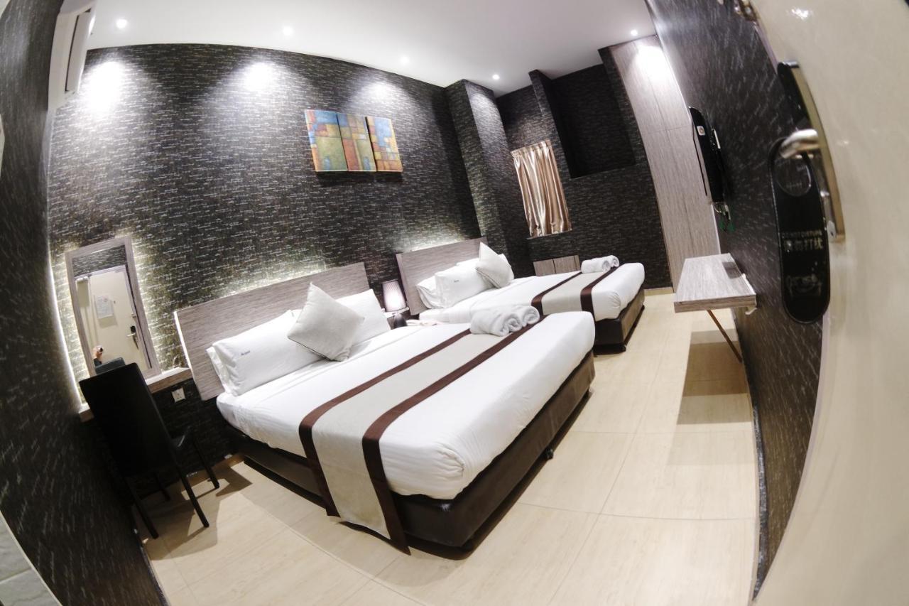 Here Hotel Skudai Ngoại thất bức ảnh